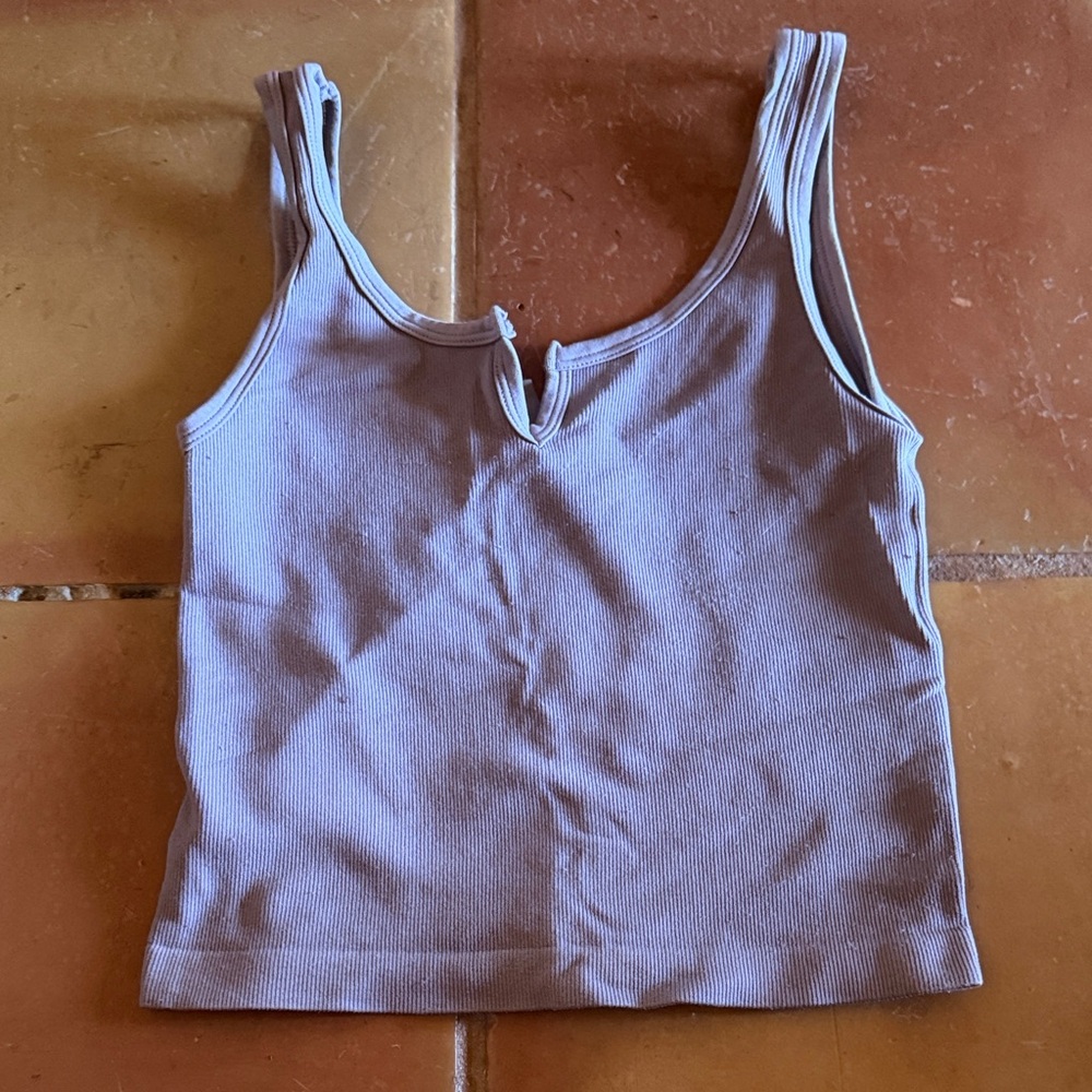 Ribbed Notch Front Crop Tank - Light Lavender